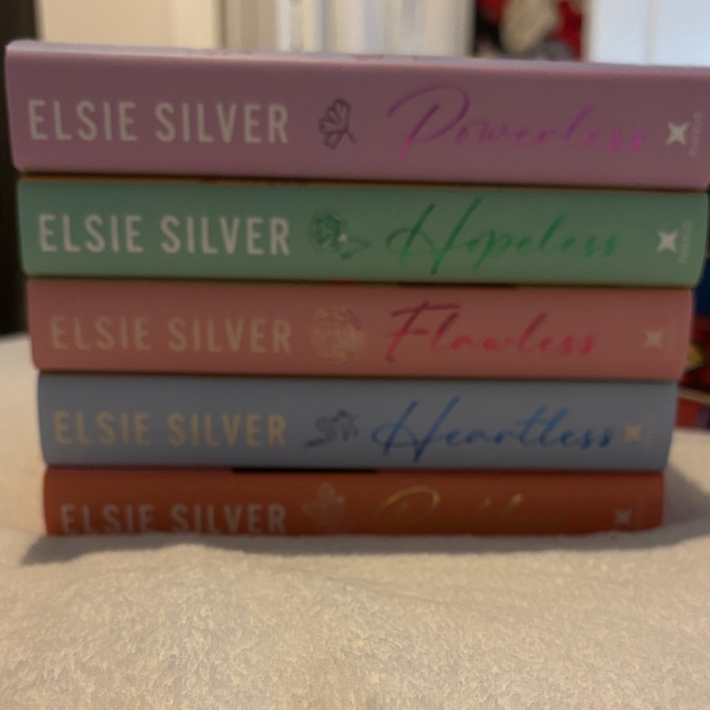 Elsie Silver Book chestnut springs fairyloot Set in Pastel Colors